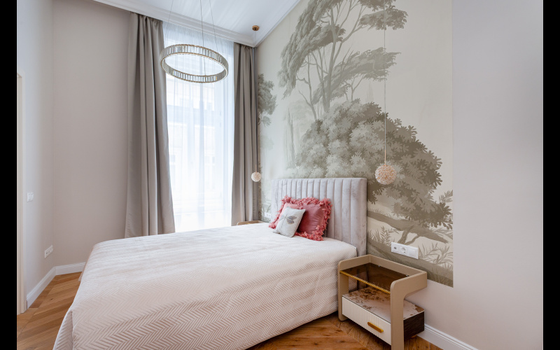 Excellent location, luxurious finish! - After