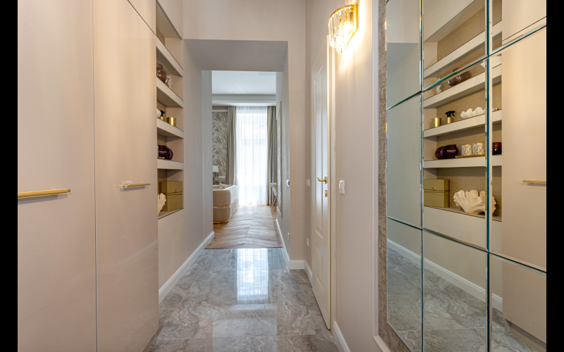 Excellent location, luxurious finish! - After