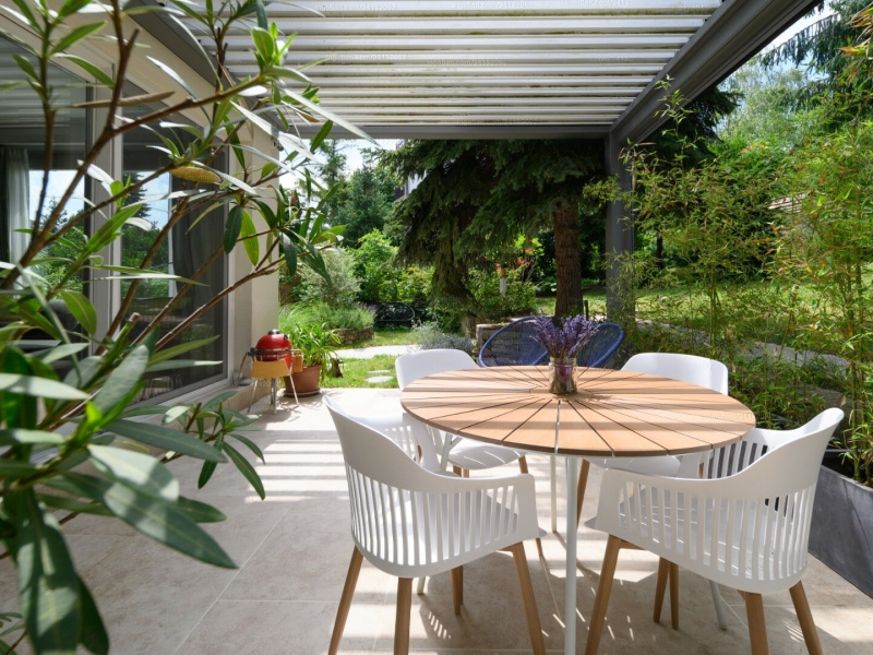 106 M2 Gerenoveerde flat met tuinverbinding in een groene ruimte van Hűvösvölgyi út!