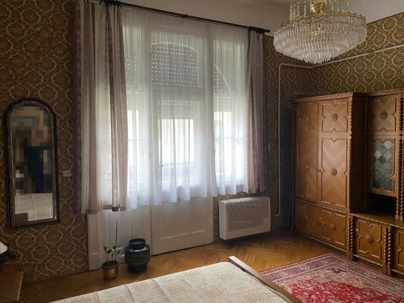 71 m2 goedkope, klassieke flat in redelijke staat in het hart van újlipótváros, dicht bij sZent István Körút!