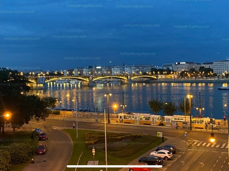 Magic on 92 m2 in the Viziváros area of Budapest!