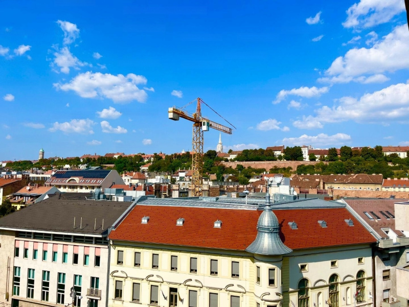 55 m2 flat with a full panoramic view of Buda Castle!