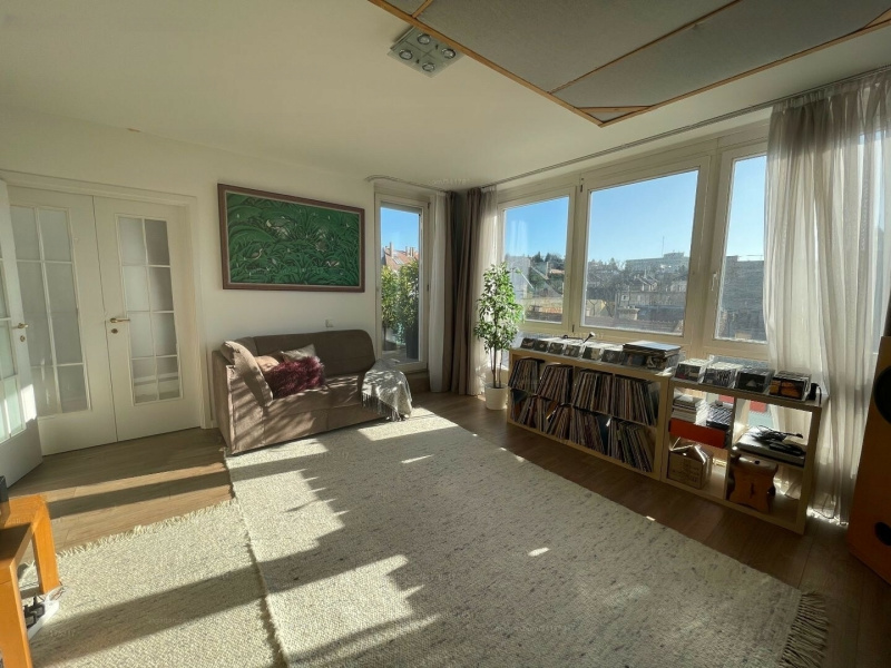 130 m2 flat with a 13 m3 balcony in a beautiful housing estate in the heart of Buda!