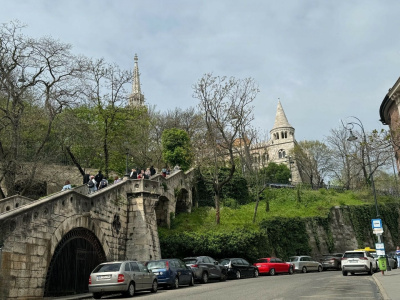 59 m2 flat with direct street entrance in very good condition just below Buda Castle walls at a fab price!